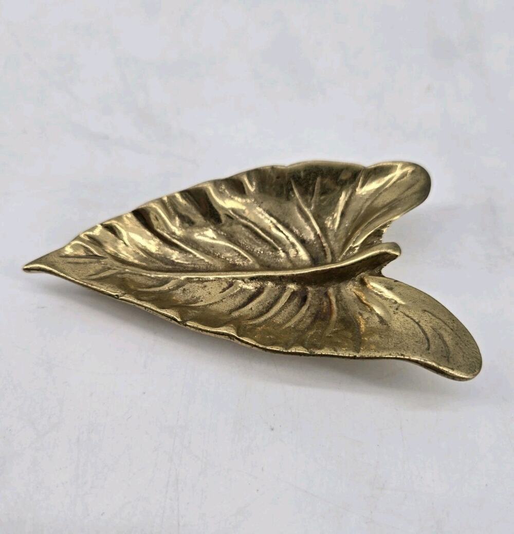 MCM 50s Virginia Metalcrafters Calla Lily Leaf Brass Trinket Dish Ashtray 1958